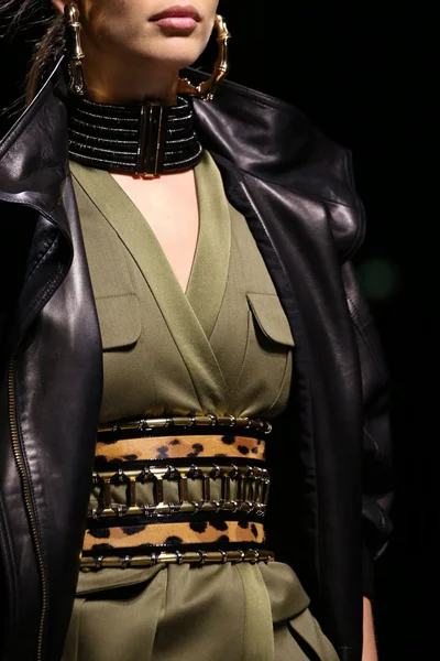Look 8